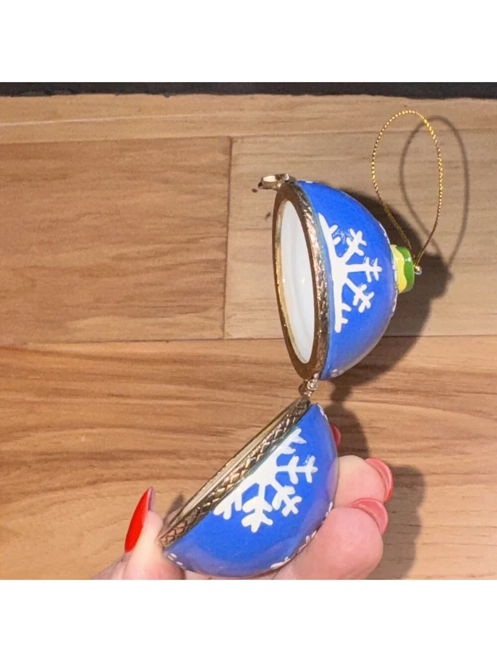 Blue Snowflake Porcelain Hinged Trinket Ornament Star Clasp Proposal Ring Box